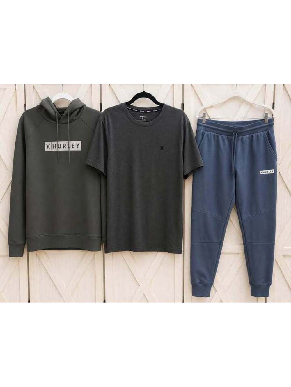 HURLEY MEN’S 3-PIECE OUTFIT SET – SIZE MEDIUM